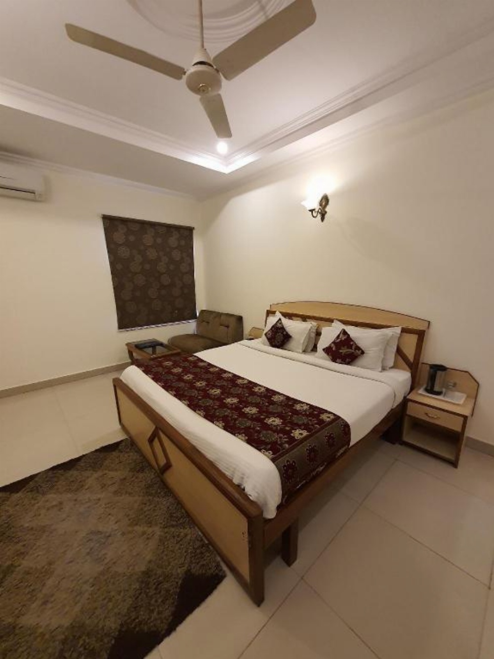 Room image 2